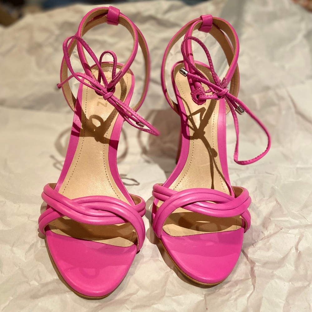 NWOB Schutz hot pink heels